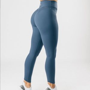COPY - Alphalete alphalux harmony legging blue ho…